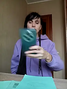 Francenia lolis online show from 01/23/25, 12:19
