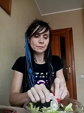 Francenia lolis online show from 11/09/25, 09:18