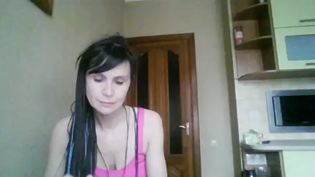 Francenia lolis online show from 06/12/26, 08:02