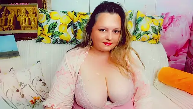 Snapshot of KlaraHoll chatting on 05/30/26, 03:20 KlaraHoll online show from 05/30/26, 03:20