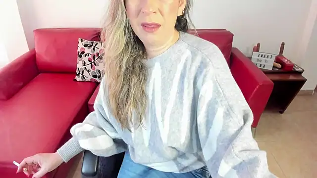 Snapshot of CHANNEL_GOLD chatting on 01/09/25, 04:39 CHANNEL GOLD online show from 01/09/25, 04:39