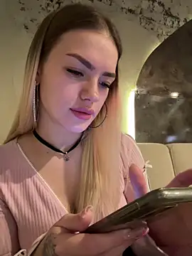 -Sexy Barbie- online show from 01/08/25, 08:38