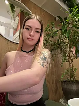 -Sexy Barbie- online show from 01/10/25, 09:55