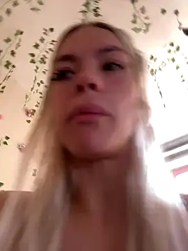 Snapshot of -Sexy_Barbie- chatting on 09/27/25, 04:28 -Sexy Barbie- online show from 09/27/25, 04:28