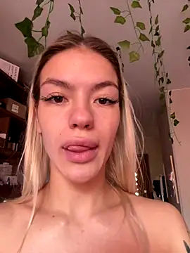 Snapshot of -Sexy_Barbie- chatting on 10/07/25, 03:04 -Sexy Barbie- online show from 10/07/25, 03:04