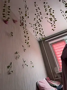 Snapshot of -Sexy_Barbie- chatting on 10/14/25, 02:45 -Sexy Barbie- online show from 10/14/25, 02:45