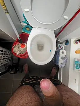 eric69 69 online show from 10/28/25, 06:28