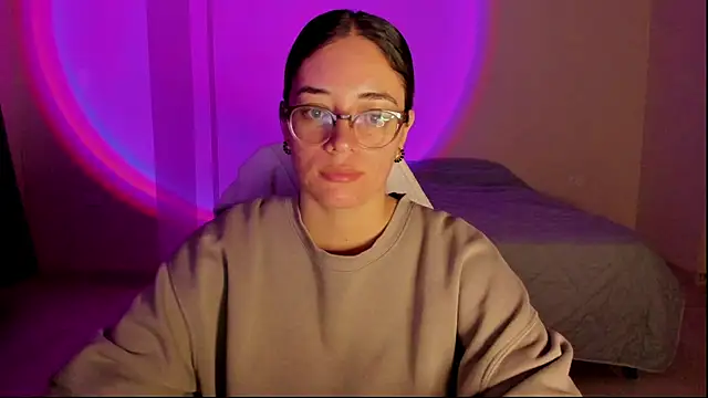 Snapshot of atenas_05_ chatting on 10/23/25, 07:51 atenas 05 online show from 10/23/25, 07:51