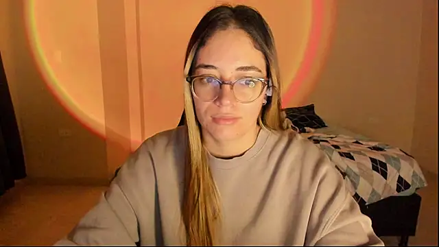 Snapshot of atenas_05_ chatting on 11/01/25, 09:44 atenas 05 online show from 11/01/25, 09:44