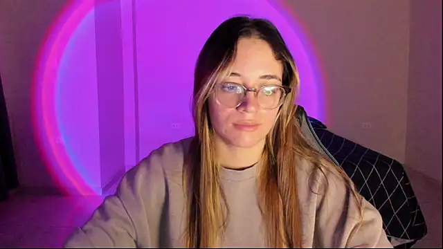 Snapshot of atenas_05_ chatting on 11/03/25, 09:21 atenas 05 online show from 11/03/25, 09:21