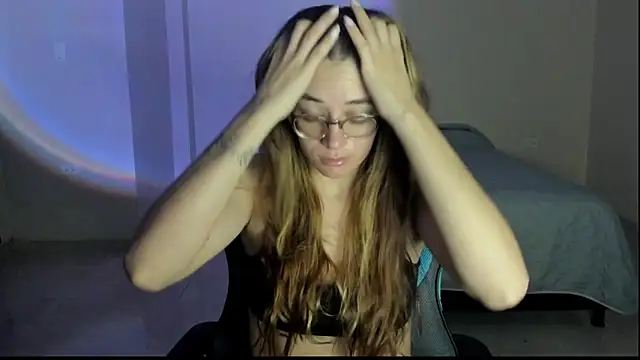 Snapshot of atenas_05_ chatting on 11/30/25, 09:24 atenas 05 online show from 11/30/25, 09:24