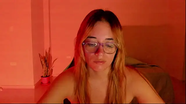 Snapshot of atenas_05_ chatting on 03/18/26, 09:34 atenas 05 online show from 03/18/26, 09:34