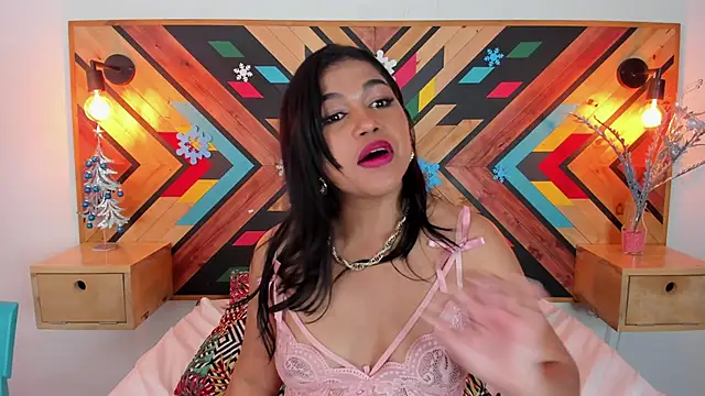 NaiirobiSwan online show from 12/22/24, 02:17