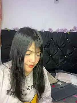 alisson carolina73 online show from 03/18/25, 04:15