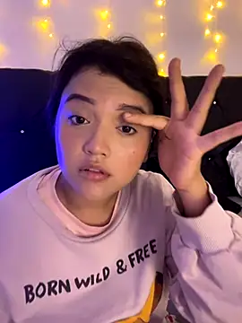 Snapshot of alisson_carolina73 chatting on 11/20/25, 10:42 alisson carolina73 online show from 11/20/25, 10:42