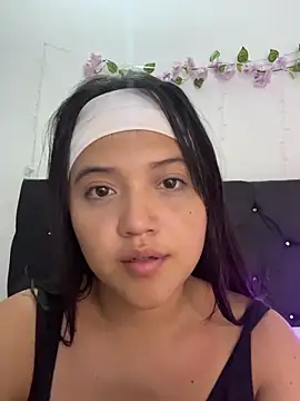 Snapshot of alisson_carolina73 chatting on 02/22/26, 11:36 alisson carolina73 online show from 02/22/26, 11:36
