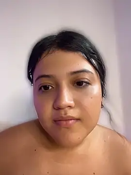 Snapshot of alisson_carolina73 chatting on 05/10/26, 08:58 alisson carolina73 online show from 05/10/26, 08:58