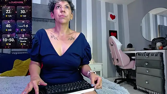 Julianewell online show from 06/02/26, 12:18