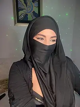 Zeynep-Lahsen online show from 12/27/24, 12:01