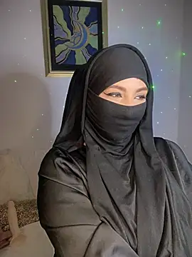 Zeynep-Lahsen online show from 01/13/25, 11:41