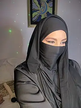 Zeynep-Lahsen online show from 01/15/25, 12:36