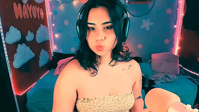 kiki cavilll online show from 11/13/25, 04:17