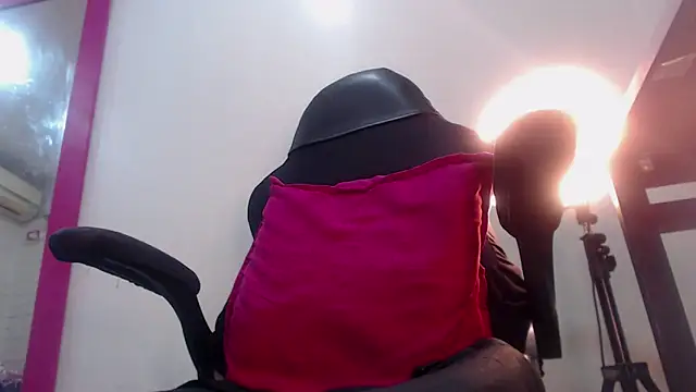 DirtyNaughXX online show from 10/10/25, 03:11