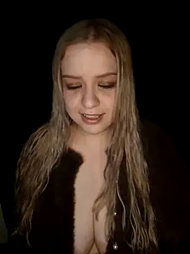 cansuozell online show from 10/20/25, 07:36