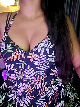 Snapshot of SexyAndHottie chatting on 10/12/25, 04:39 SexyAndHottie online show from 10/12/25, 04:39