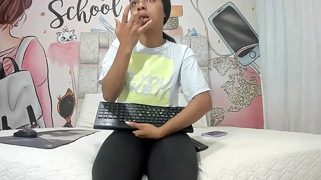 KOURTNEY-- online show from 01/14/25, 01:58