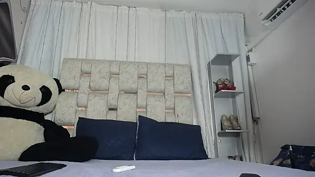 KOURTNEY-- online show from 09/27/25, 01:54