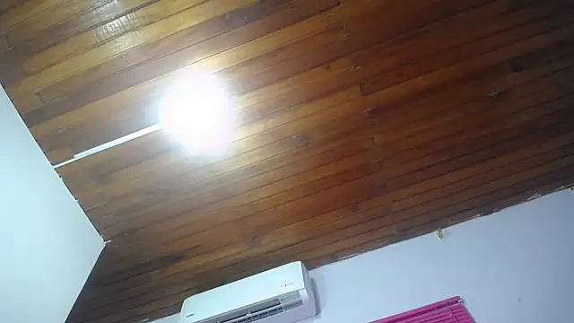 KOURTNEY-- online show from 10/07/25, 02:31