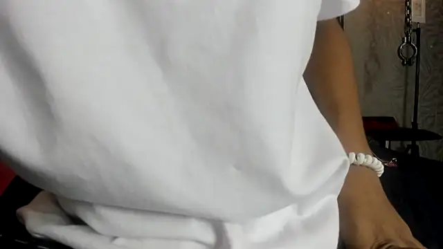 KOURTNEY-- online show from 10/16/25, 02:23