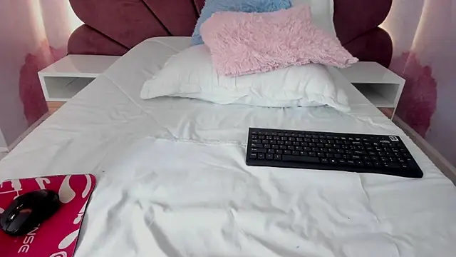 Carohorny4u online show from 11/17/25, 01:22