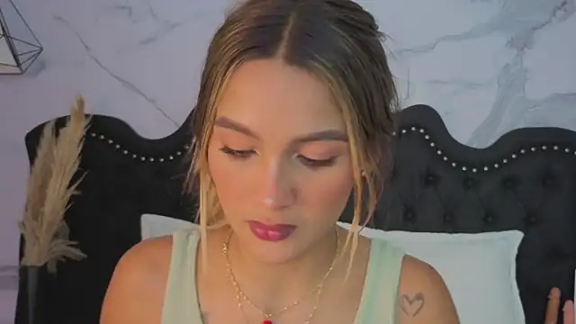 Carohorny4u online show from 05/01/26, 12:15
