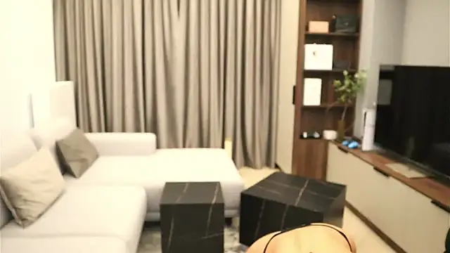 Snapshot of IrisNoire chatting on 09/18/25, 07:05 IrisNoire online show from 09/18/25, 07:05