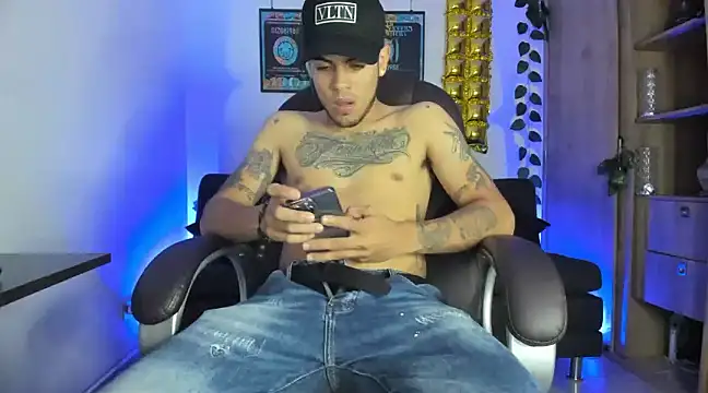 mikee scooth online show from 01/05/25, 06:13