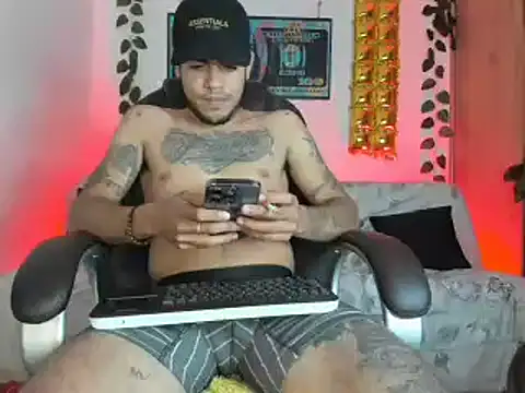 mikee scooth online show from 01/21/25, 08:41
