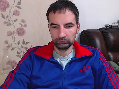 Snapshot of Leo_1617 chatting on 11/15/25, 06:04 Leo 1617 online show from 11/15/25, 06:04