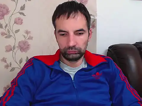 Snapshot of Leo_1617 chatting on 11/17/25, 09:48 Leo 1617 online show from 11/17/25, 09:48