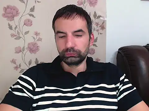 Snapshot of Leo_1617 chatting on 11/21/25, 10:03 Leo 1617 online show from 11/21/25, 10:03