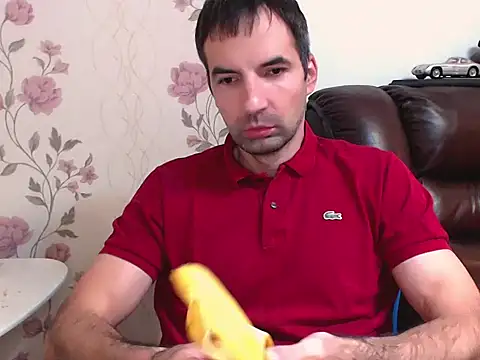 Snapshot of Leo_1617 chatting on 11/23/25, 03:56 Leo 1617 online show from 11/23/25, 03:56