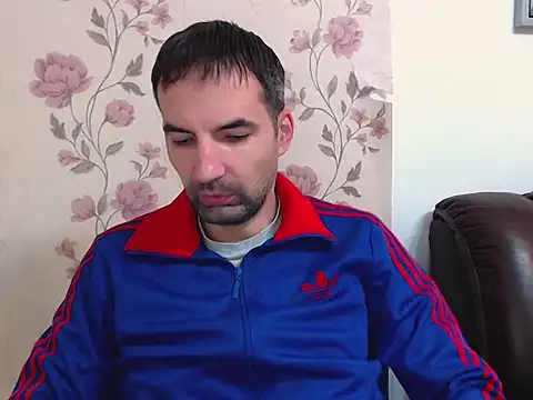 Snapshot of Leo_1617 chatting on 12/03/25, 08:56 Leo 1617 online show from 12/03/25, 08:56