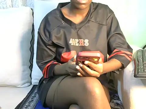 Caryyyl online show from 10/28/25, 03:21