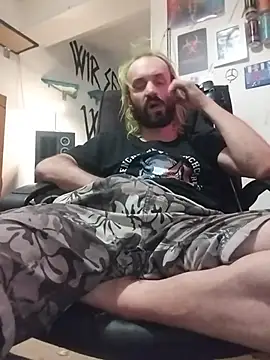 Snapshot of harterdome chatting on 05/27/26, 03:20 harterdome online show from 05/27/26, 03:20