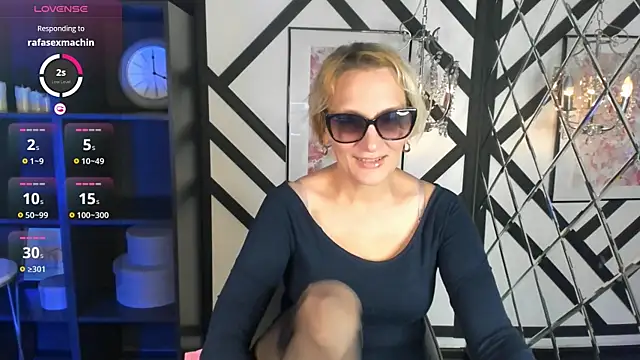 Queen Anna  online show from 08/07/26, 05:31