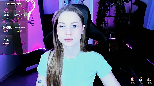 Snapshot of CuteMousee chatting on 11/01/25, 08:16 CuteMousee online show from 11/01/25, 08:16