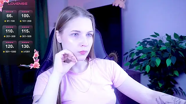 Snapshot of CuteMousee chatting on 11/07/25, 06:46 CuteMousee online show from 11/07/25, 06:46