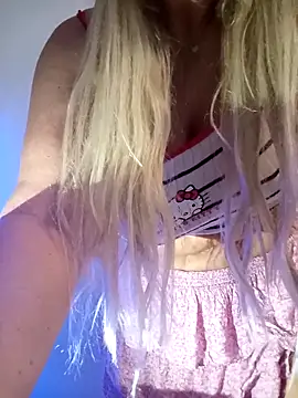 niunia19 online show from 10/28/25, 08:07