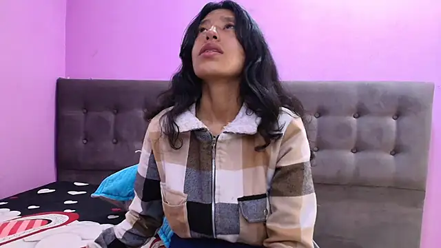 karolinee 66  online show from 07/12/26, 04:14